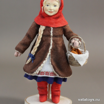 Девушка с корзиной